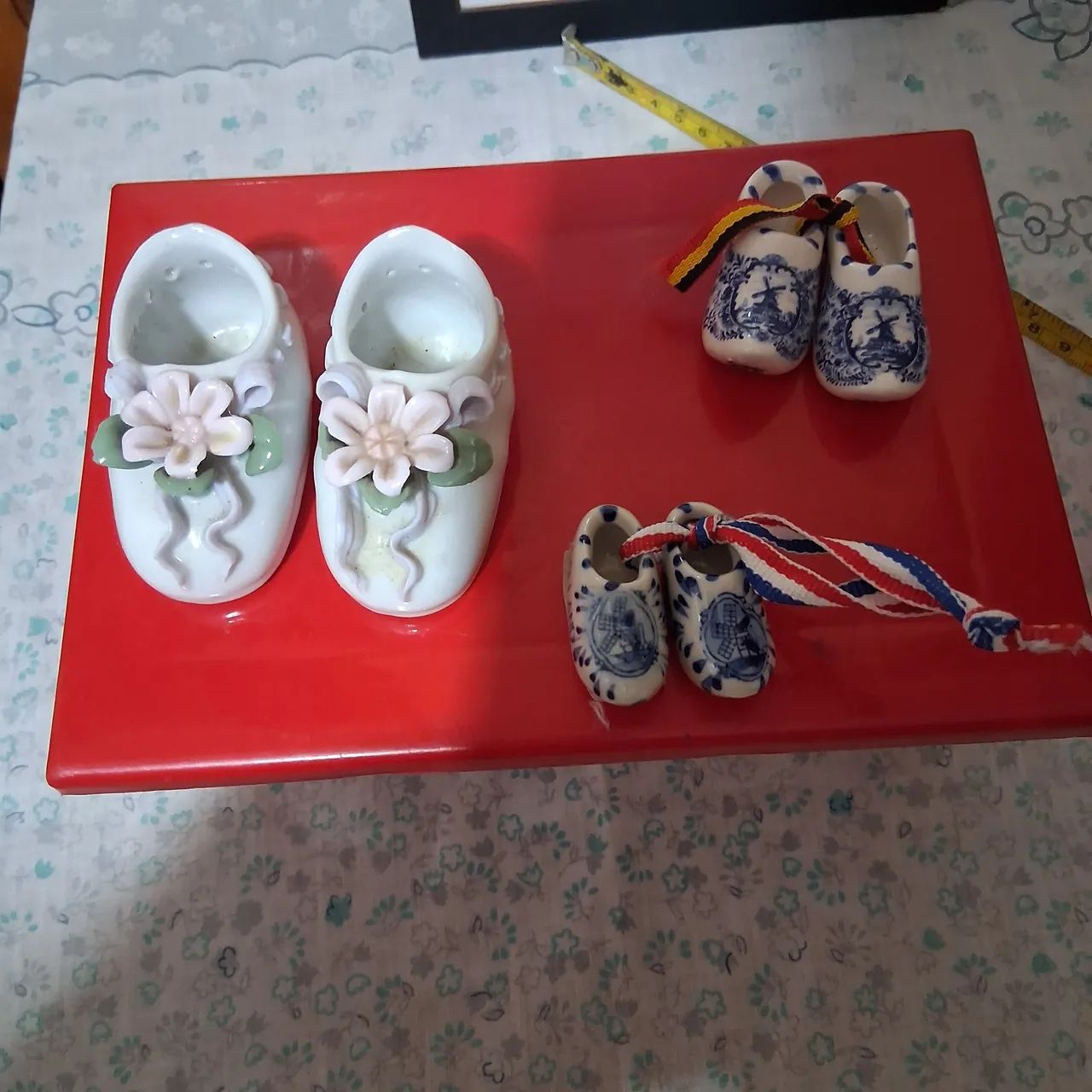 Sapatinhos louça,  2 pequenos e 1 médio..perfeitas 