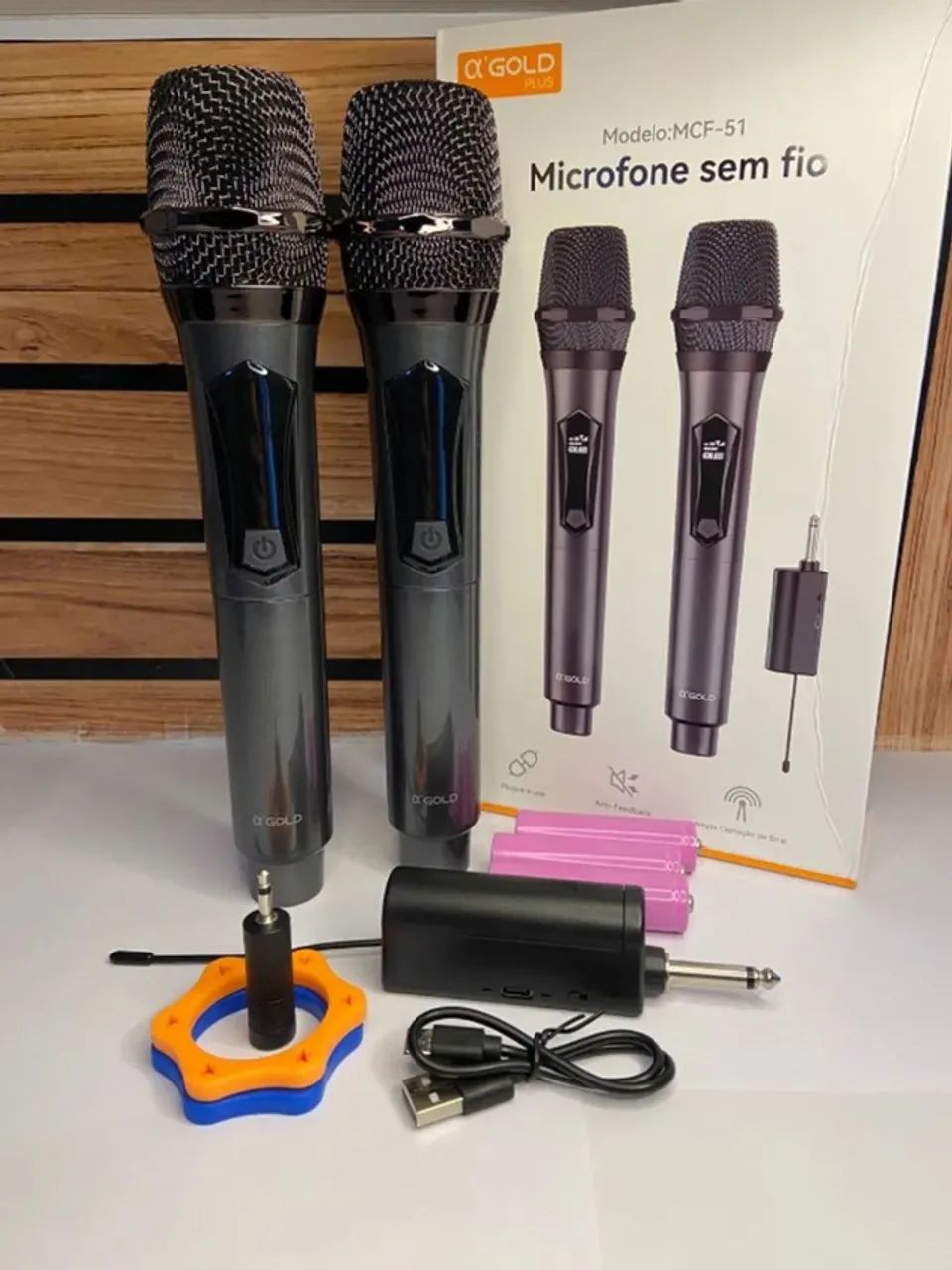 Microfone Sem Fio Duplo ?Gold Plus MCF-51 Recarregável (Plug P10) - Novo