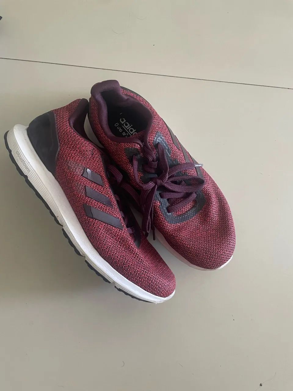 Tênis adidas 