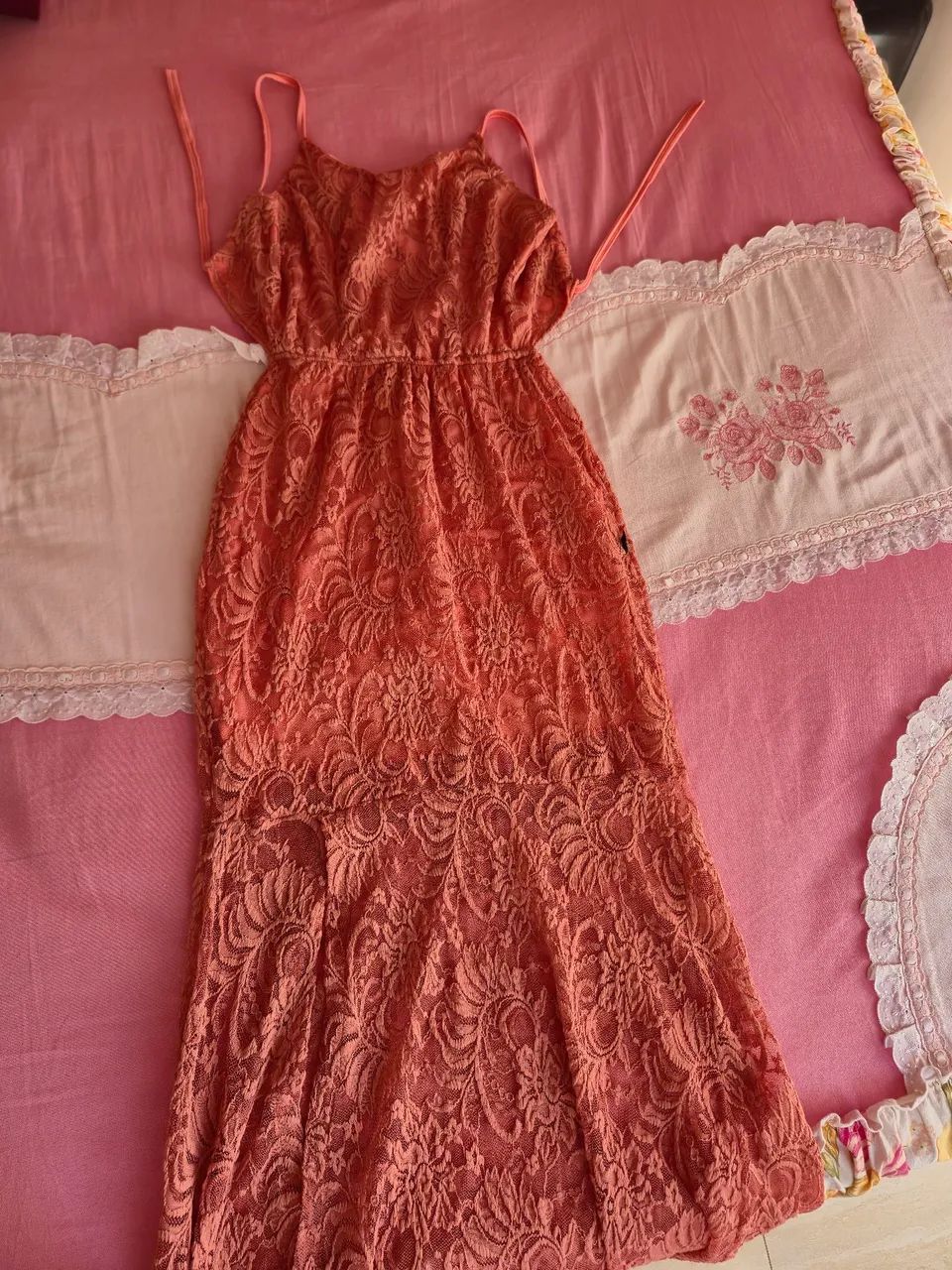 Vendo Vestido Trabalho em Renda
