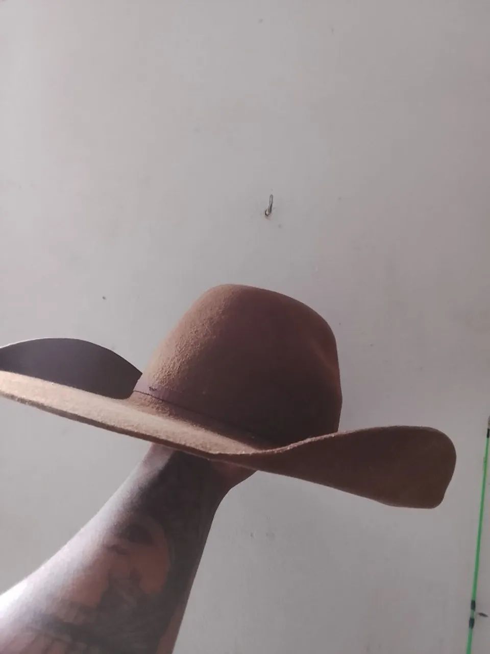 Vende se chapéu  - Foto 4