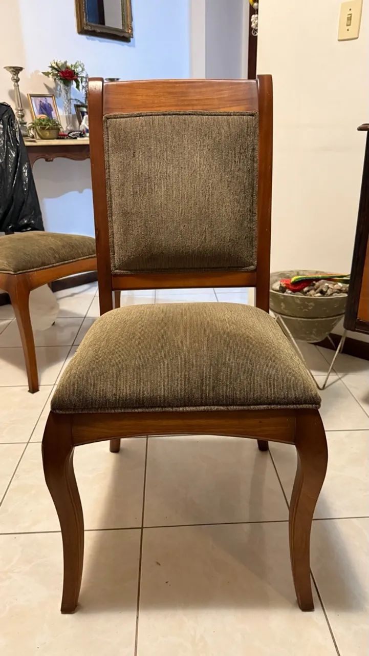 Mesa de madeira maciça 8 lugares - Foto 5