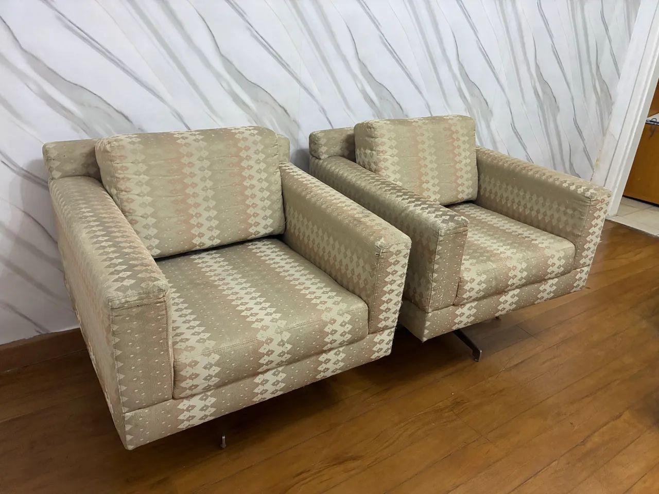 Poltronas à venda!