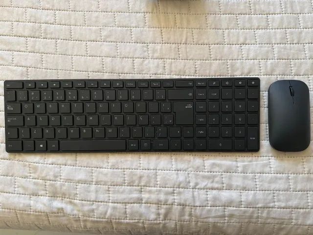 Teclado e Mouse Designer Sem Fio Bluetooth Preto Microsoft - 7N900005