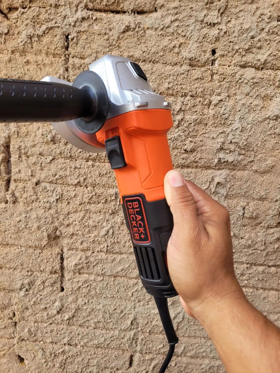 Esmeriladeira black decker 650w - Foto 2