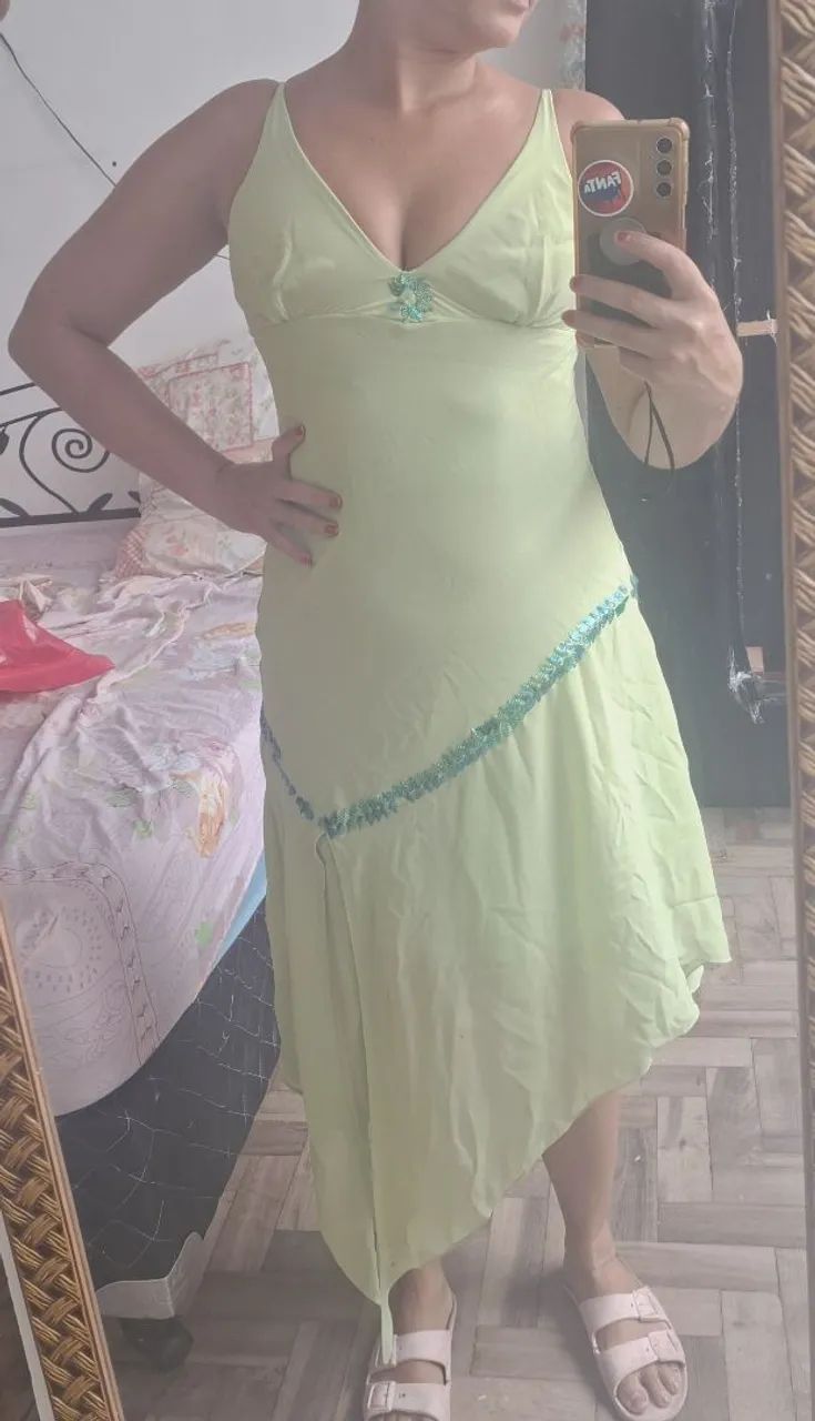 Lindo vestido verde longuete