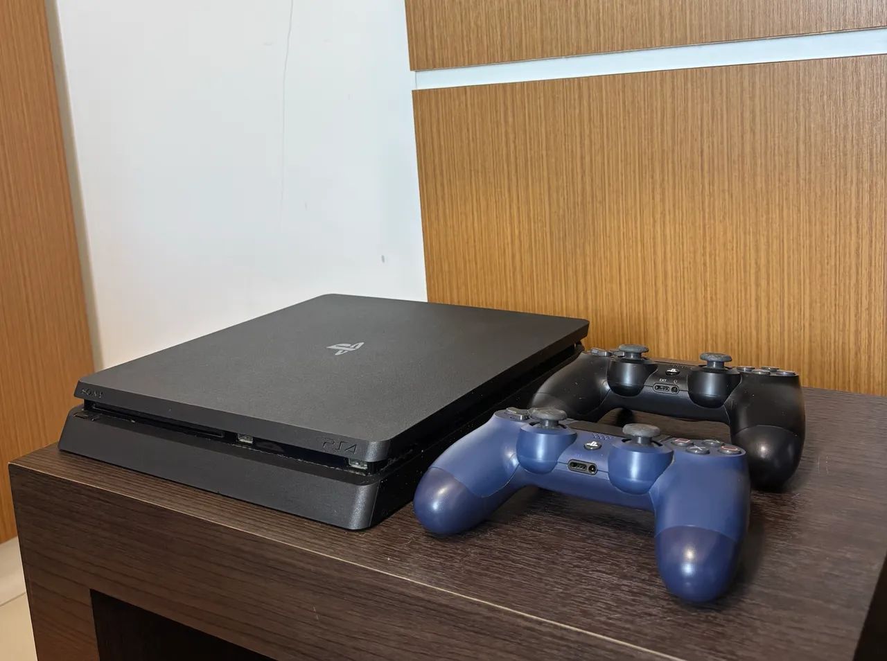 PS4 1TB NA CAIXA  - Foto 4