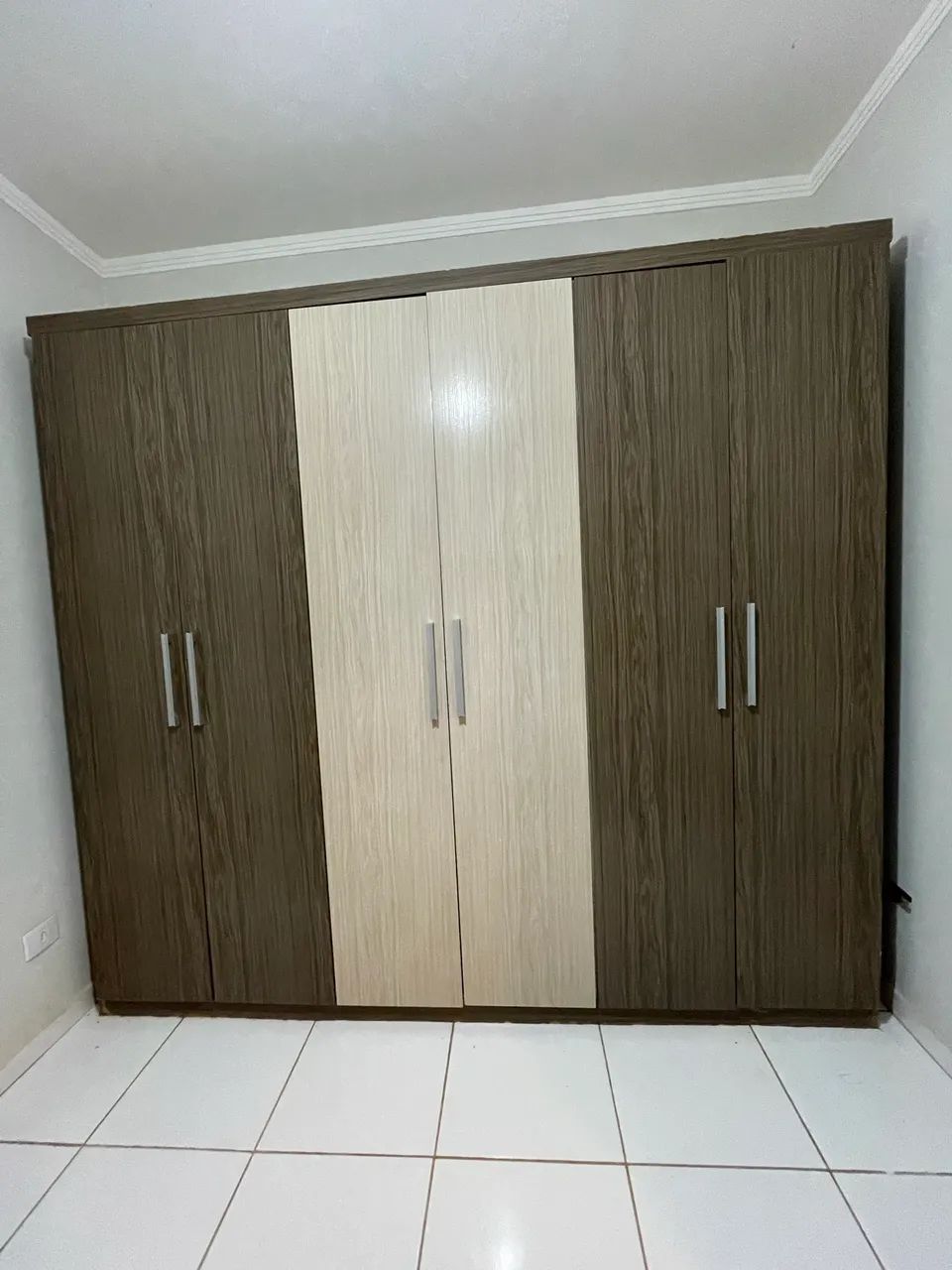 Vendo guarda-roupa usado! Entrega e montagem grátis 