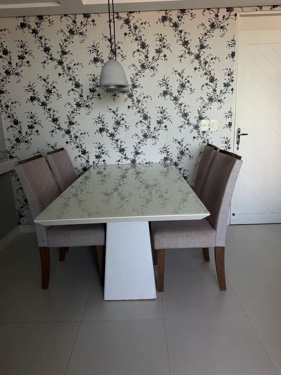 Mesa de jantar + 4 cadeiras  - Foto 3