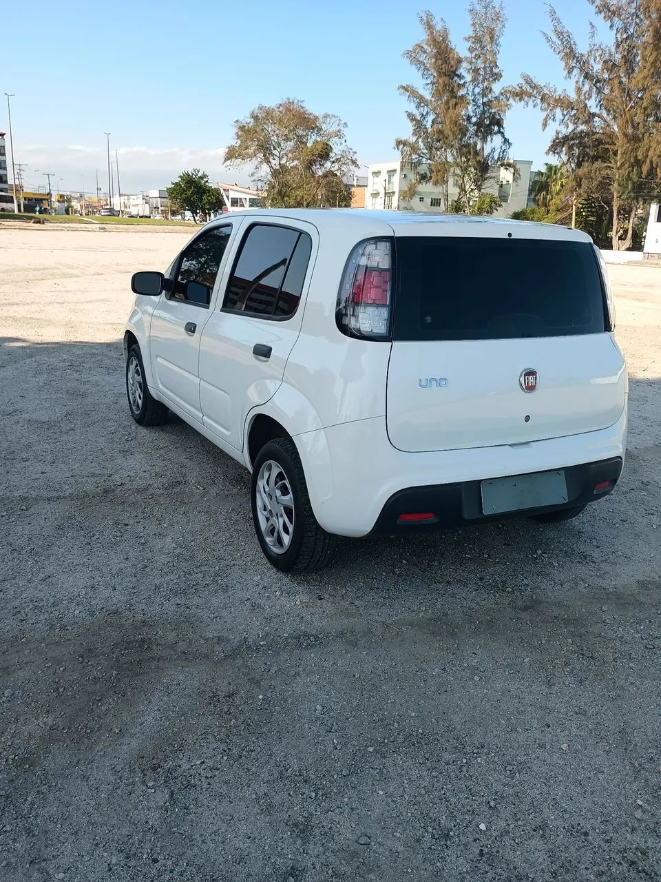 UNO,Pouco rodada, linda, sem débito! - Foto 5