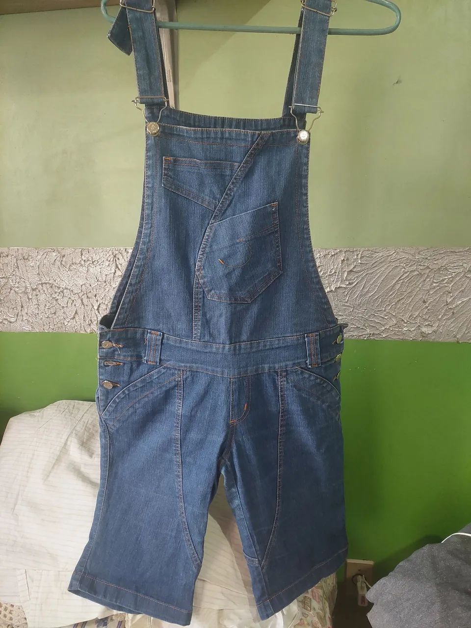 Macacão Fem adulto curto Tam.42/M Seminovo <br>Kit de tênis  Femenino N.37 - Seminovos