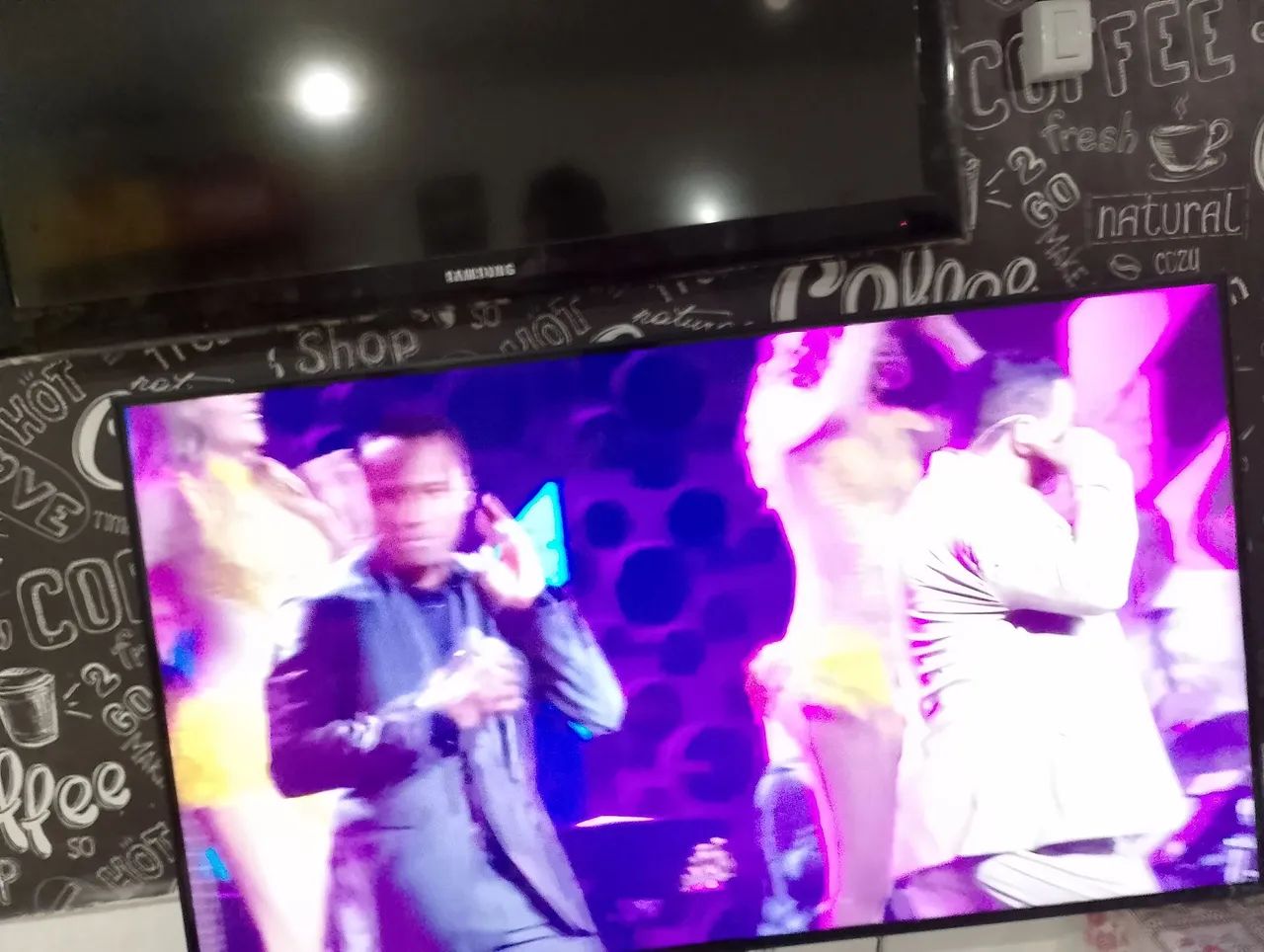 TV LG 50 polegadas smart  - Foto 2