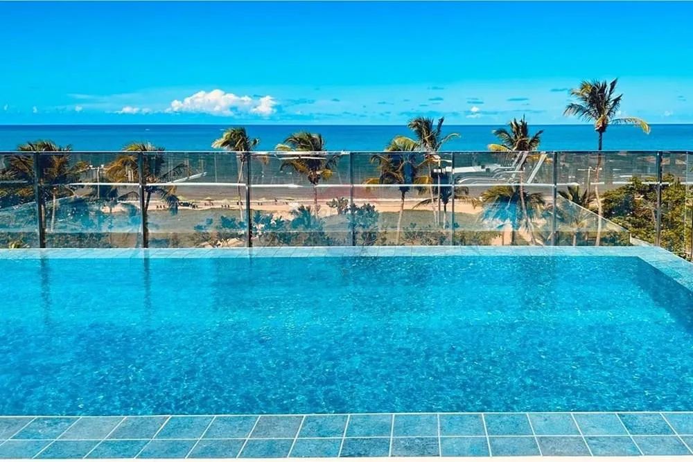 Apartamento com 2 suítes mobiliado para alugar à beira mar do Cabo Branco
