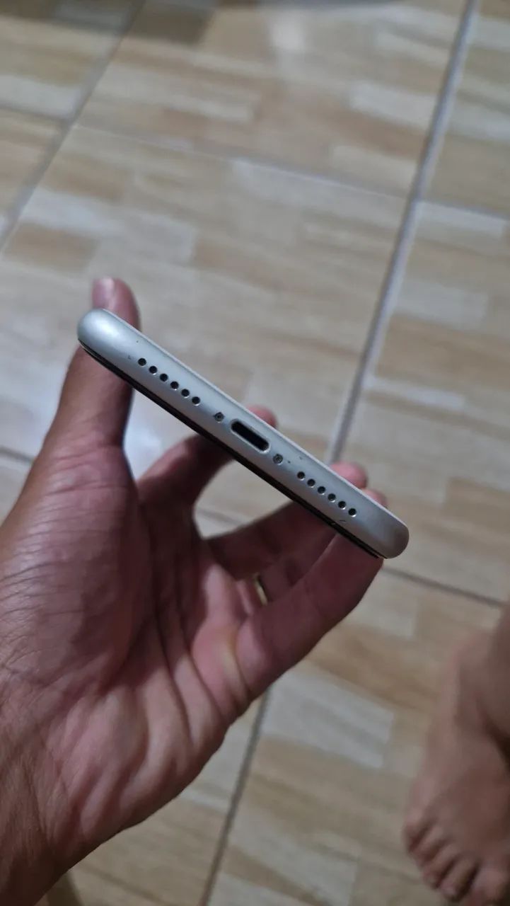 IPHONE 11 64G - Foto 4