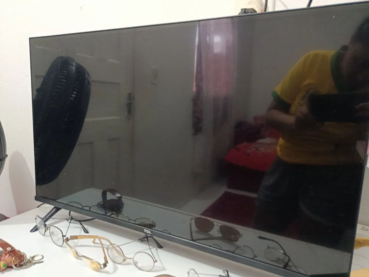 Smart TV TCL 40 Polegadas - Som Perfeito, Tela Escura (LED Queimado) - Foto 2