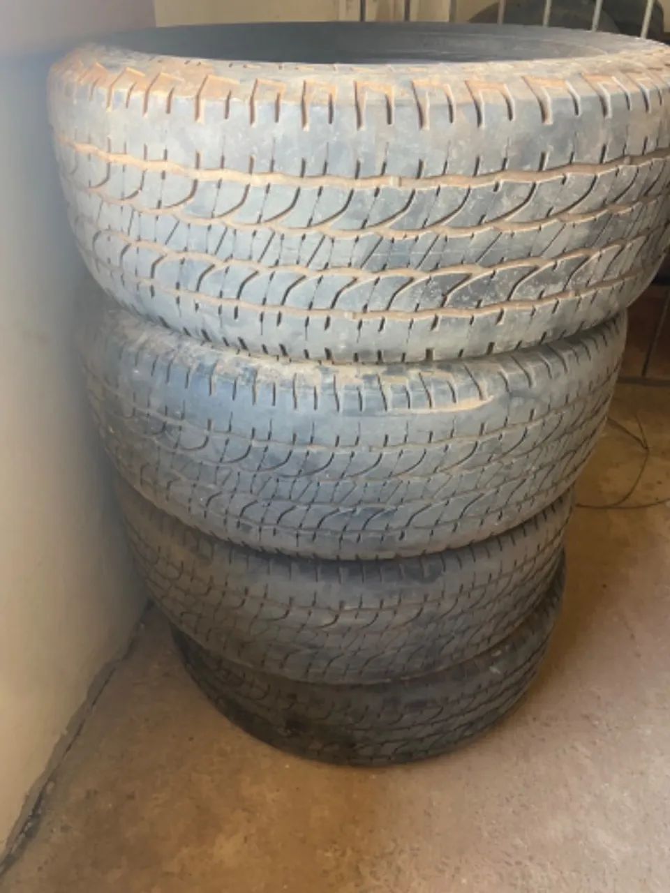 265 60 R18 pneus MICHELIN
