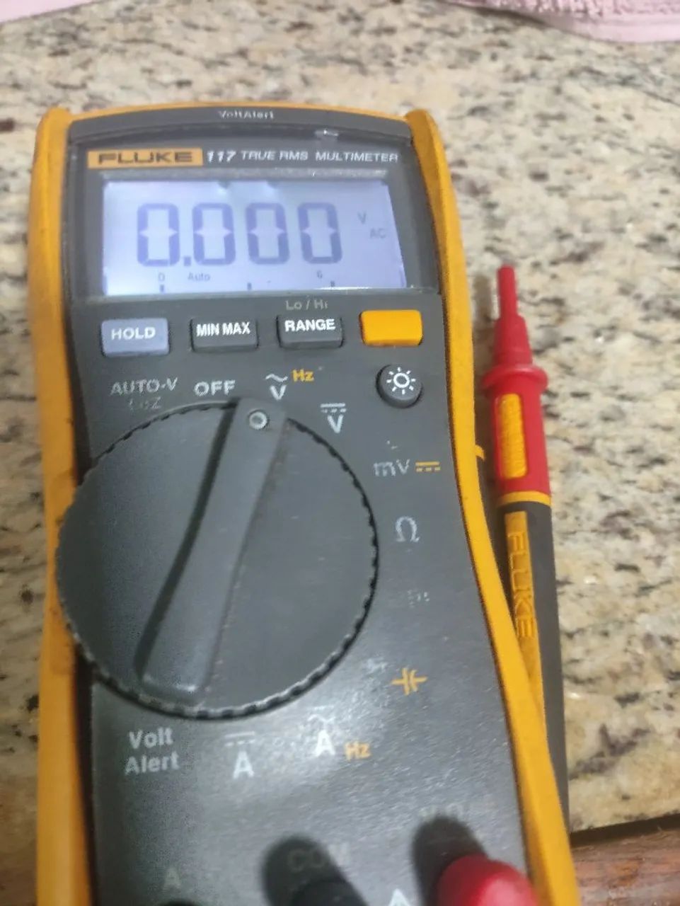 Multímetro digital Fluke 117 - Foto 2