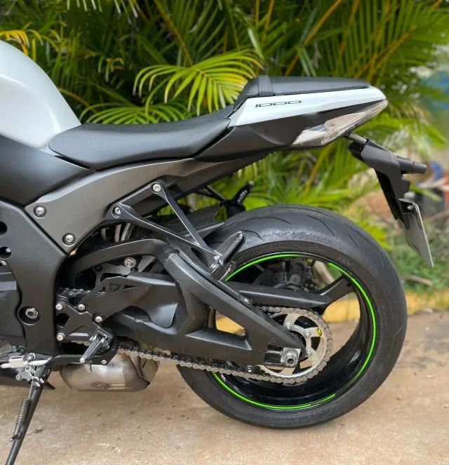 たなきゃ。 Ninja ZX-14 | Quatro Rodas