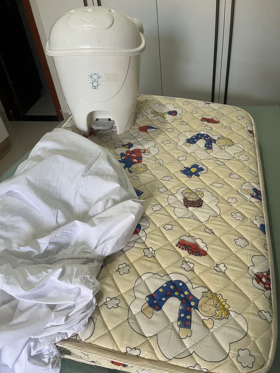 Kit colchão, capa e cesto roupa infantil  - Foto 5