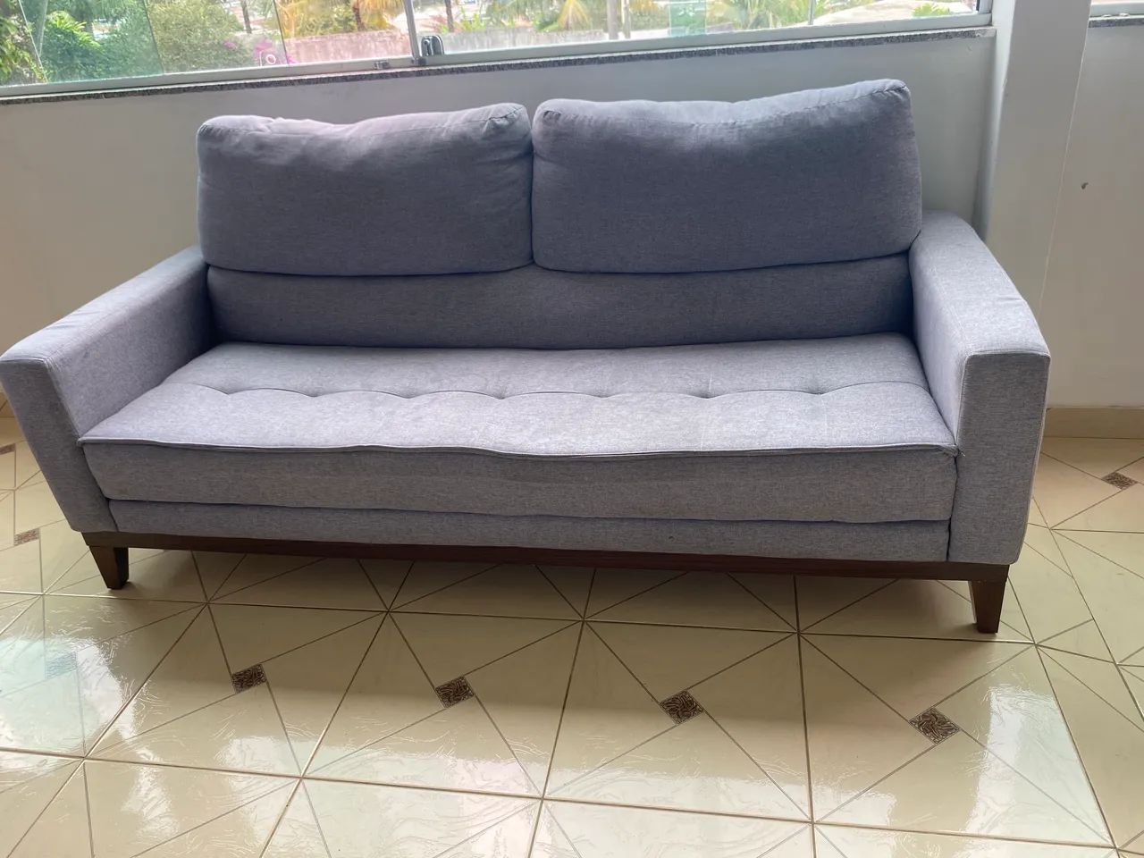 Vende-se SOFÁ 