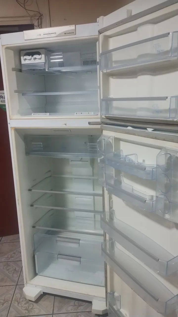 Vendo geladeira 2 portas  - Foto 2