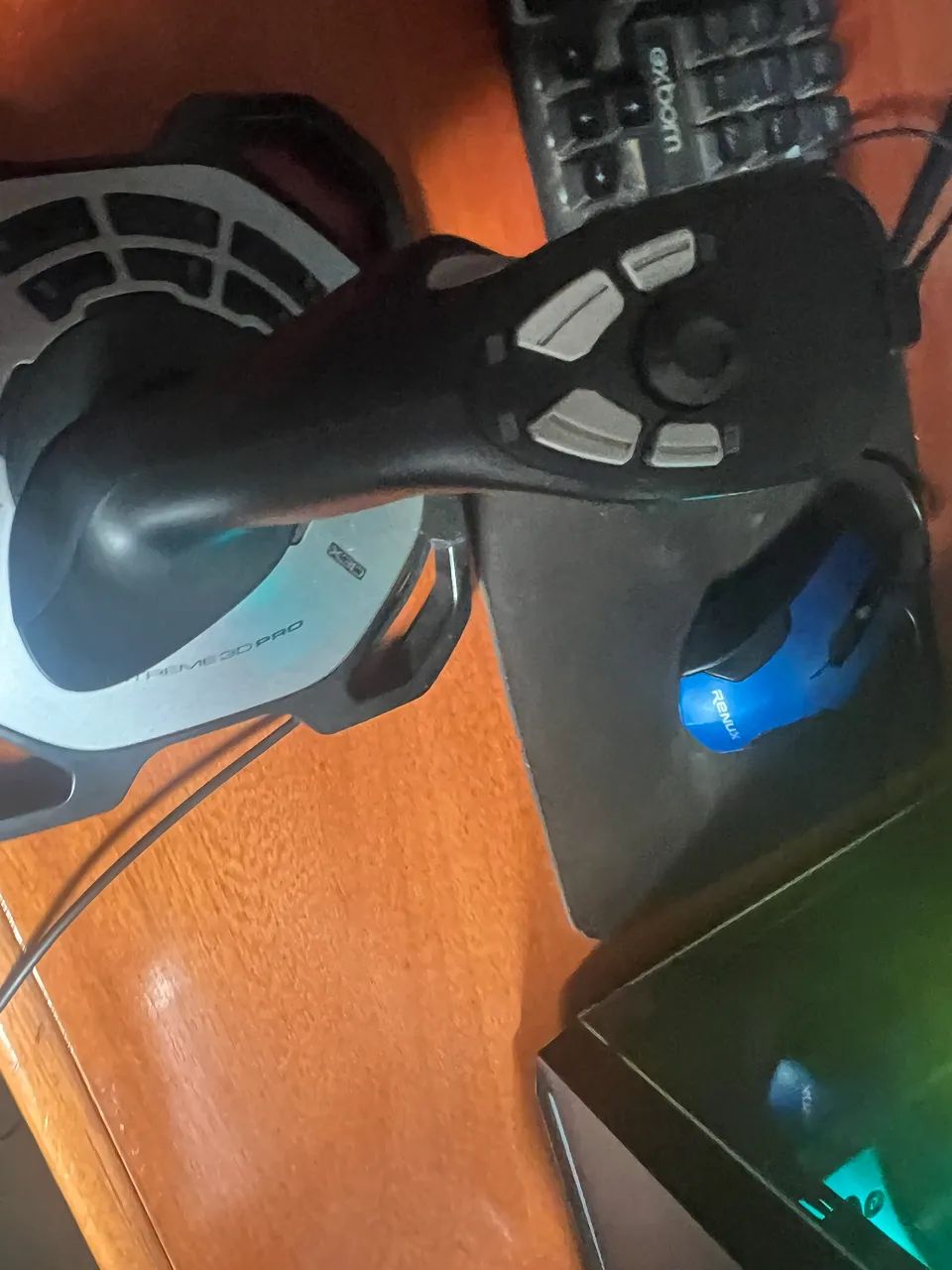 Vende- se Logitech extreme 3d  - Foto 2