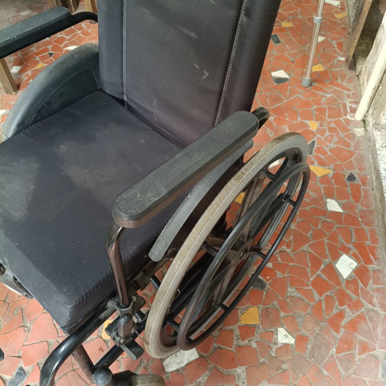 Cadeira de rodas acolchoada - Foto 4