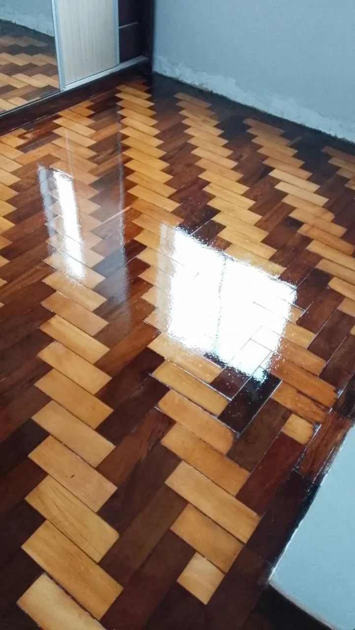 Lixamento em taco e assoalho de madeira laminado e carpete - Foto 4