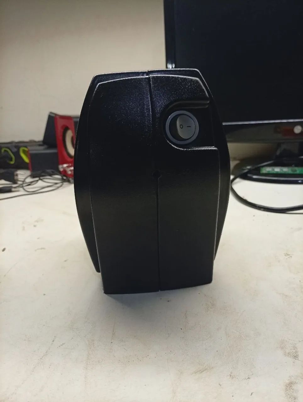 Estabilizador Enermax 300va - Foto 2