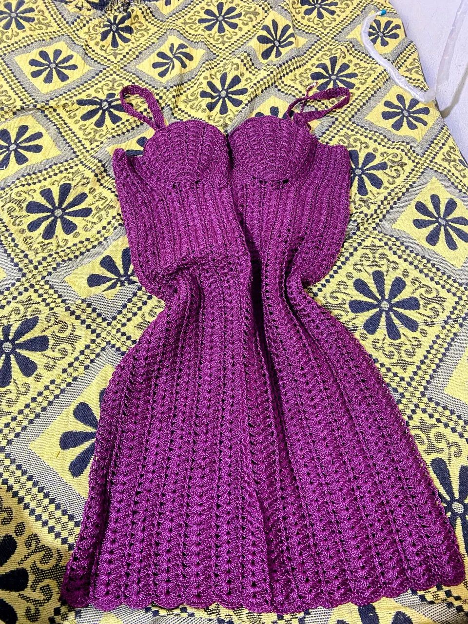Vestido de crochê cor de vinho  - Foto 2