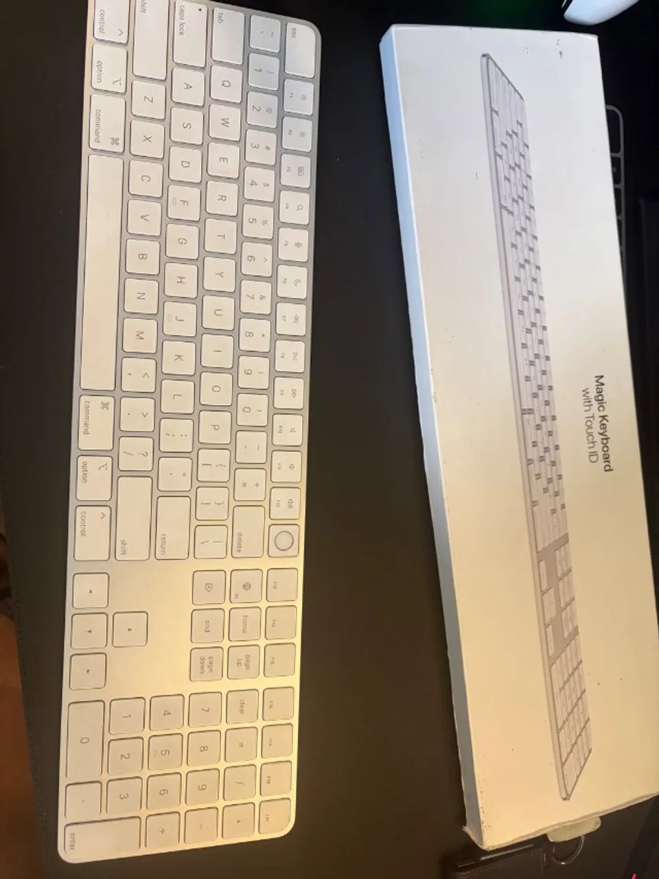 Apple Magic Keyboard com Touch ID e Teclado Numérico Branco - Original - Foto 3