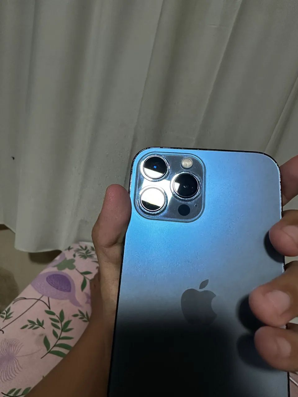 iPhone 13 Pro Max funciona tudo aceito troca mais volta  - Foto 3