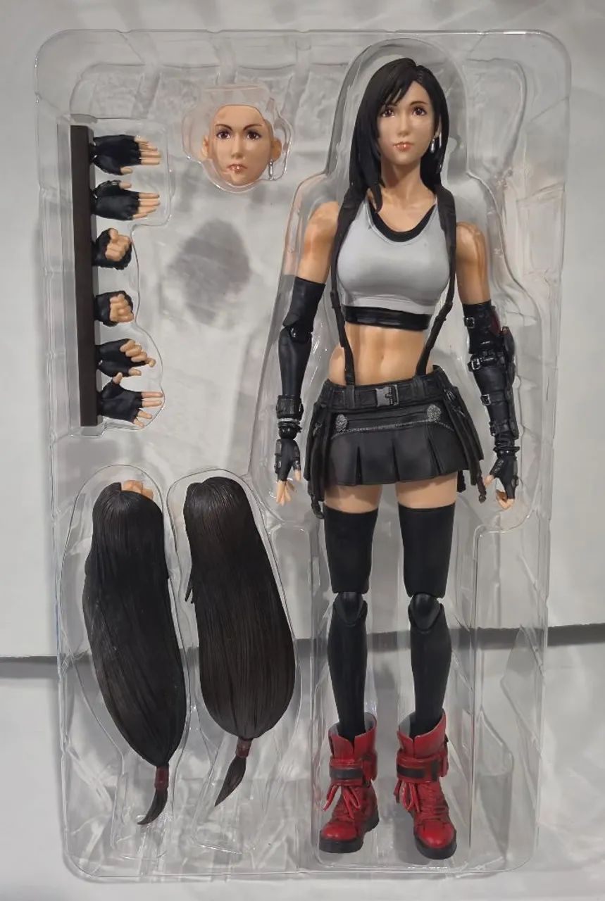 Action Figure Play Arts Tifa Lockhart Final Fantasy VII Remake 