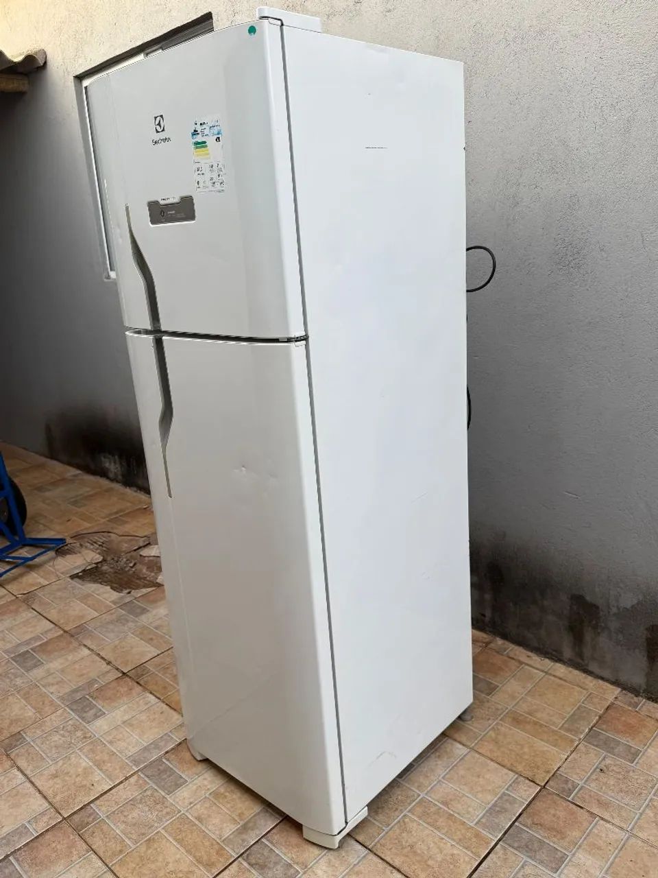 Geladeira Electrolux 220v , 380L funcionando perfeitamente , bem conservada! 
