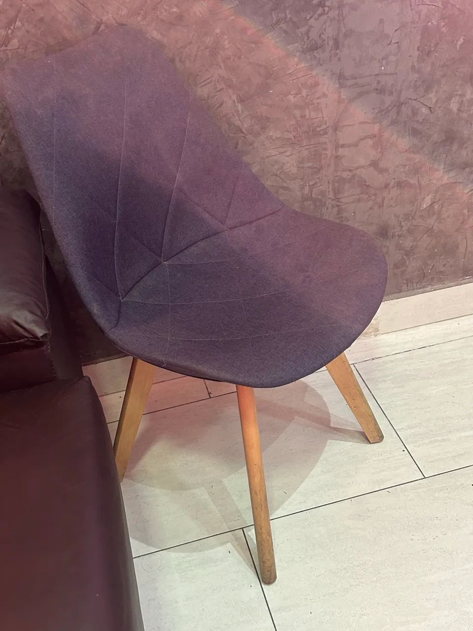 KIT DUAS CADEIRAS ARRUMADAS - Foto 4