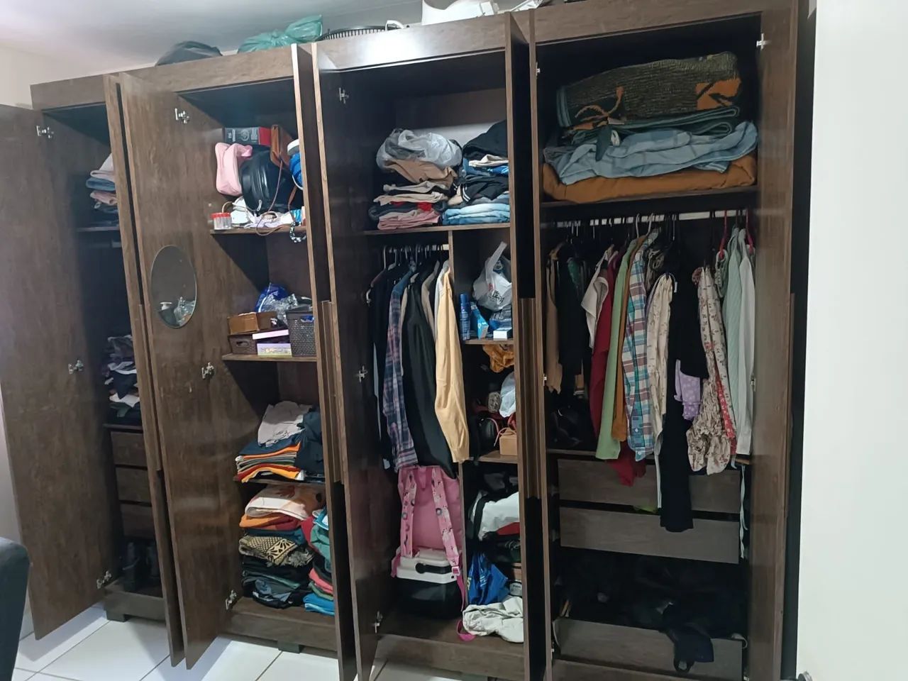 Guarda roupas 8 portas  - Foto 2