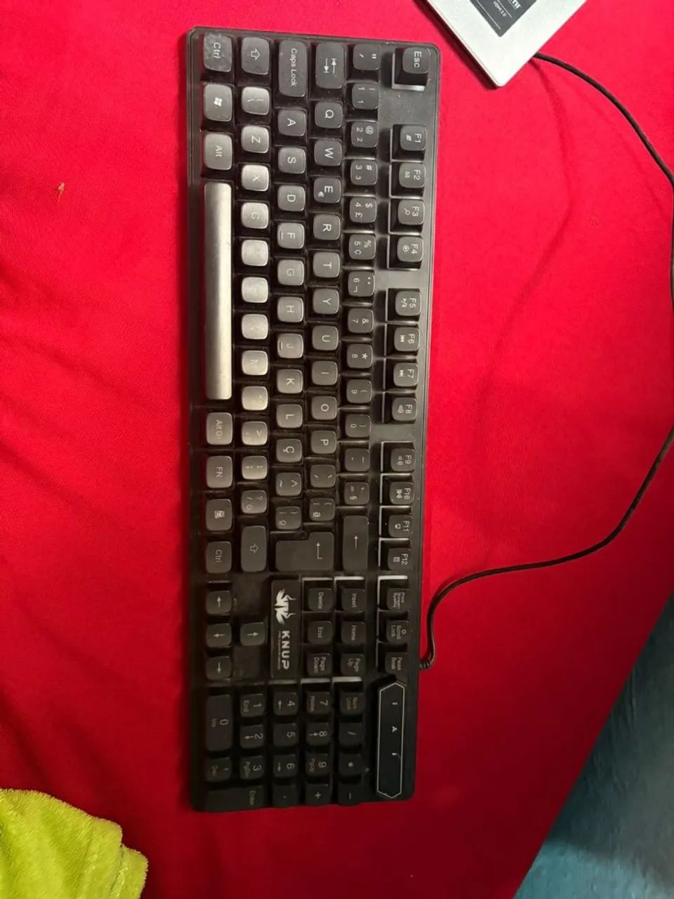 Teclado gamer da marca Knup. - Foto 2