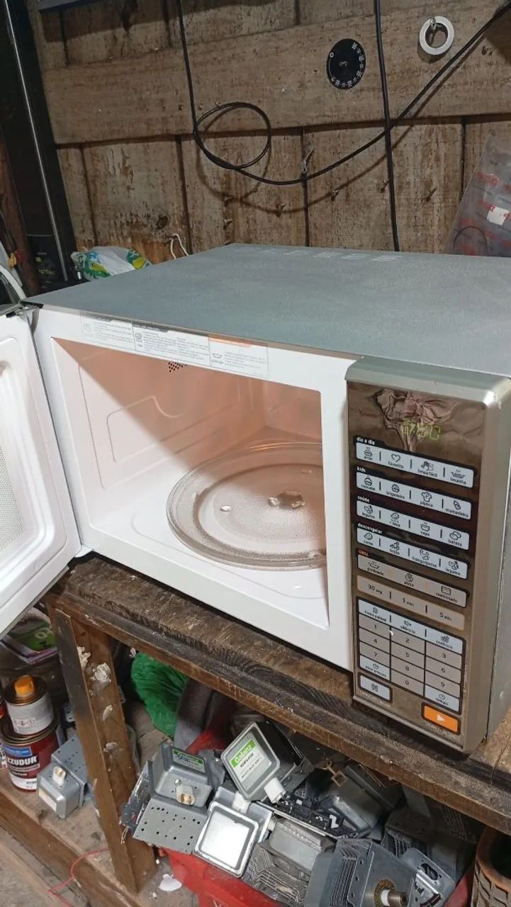 Microondas mideia 31 litros espelhado funcionando perfeitamente  - Foto 3