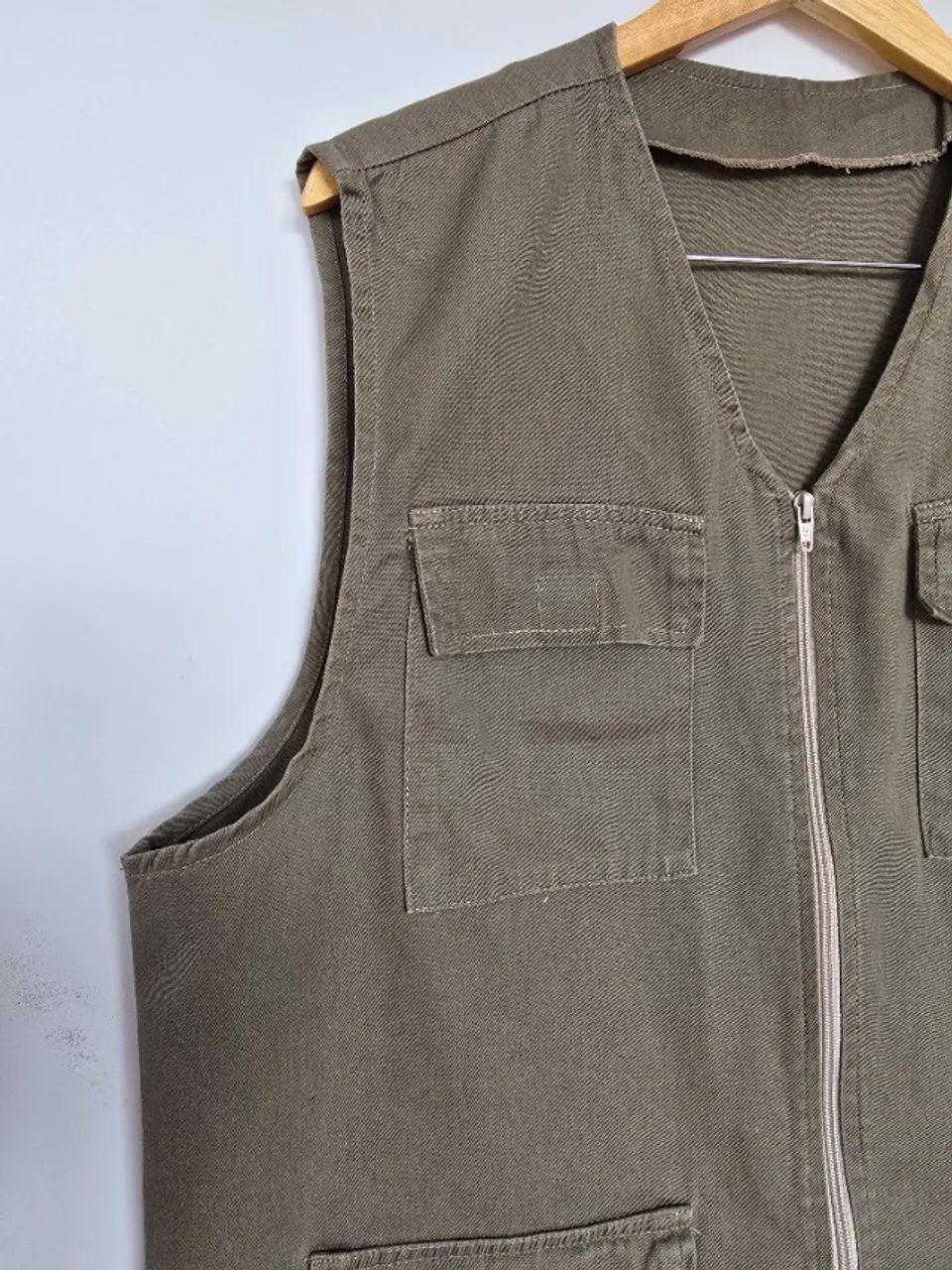 Colete de Sarja com Zíper e 4 Bolsos com velcro - Foto 5