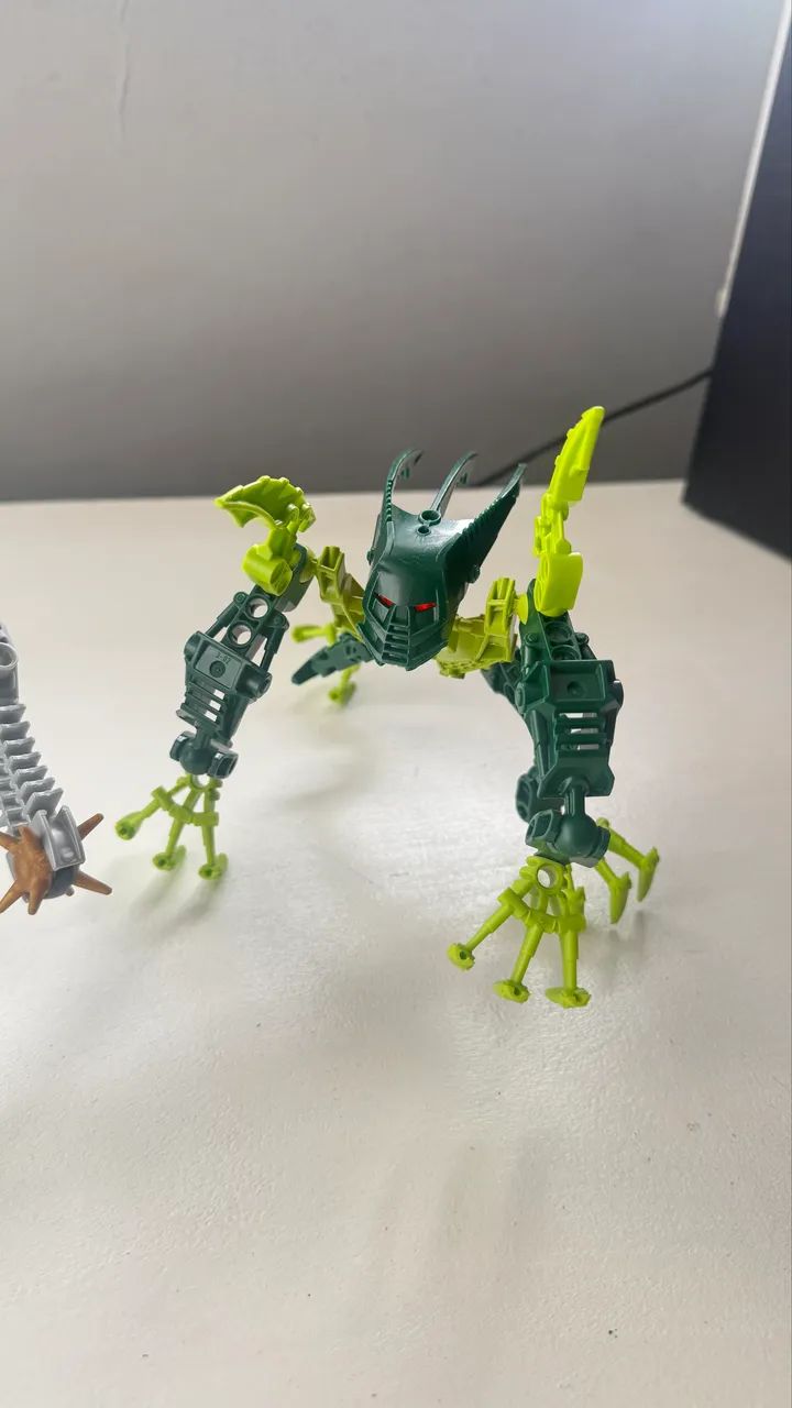 Conjunto LEGO Bionicle - modelos 8980 e 8974 - Foto 2