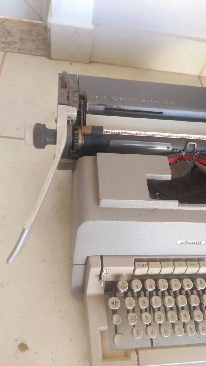 Máquina de escrever antiga
