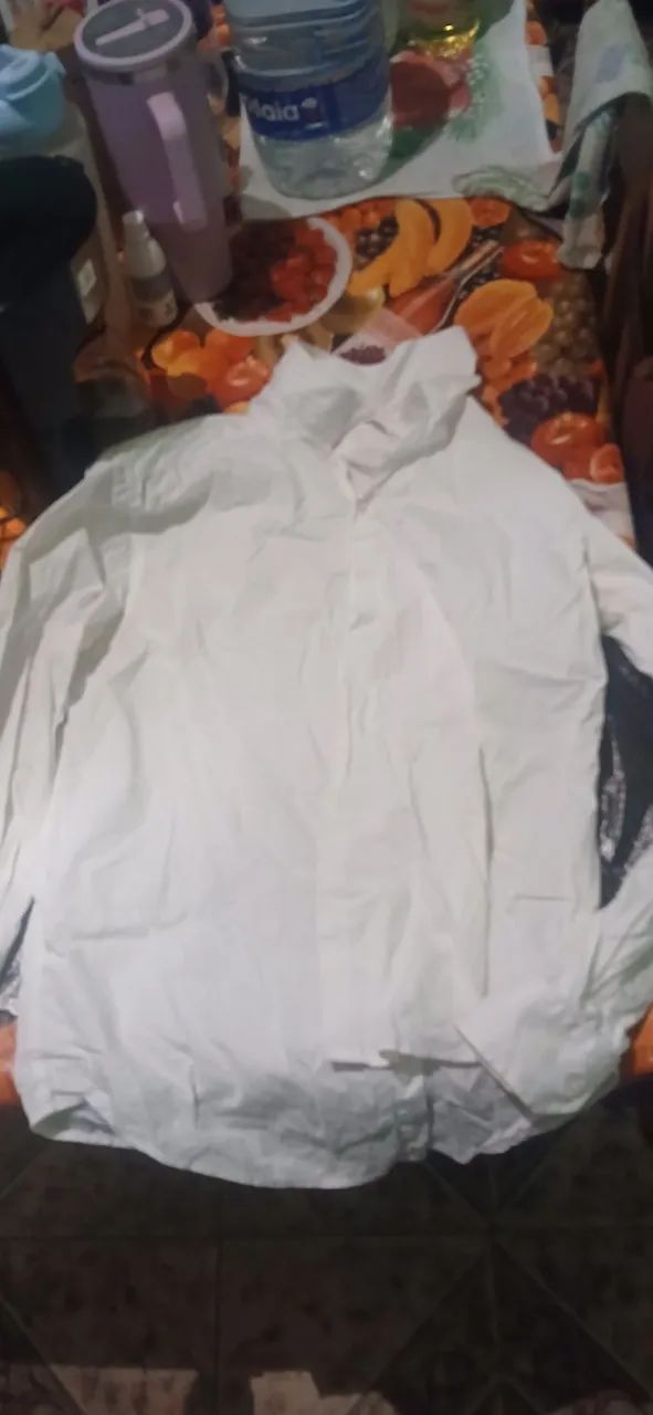 Conjunto blusa e calça branca em otimo estado 