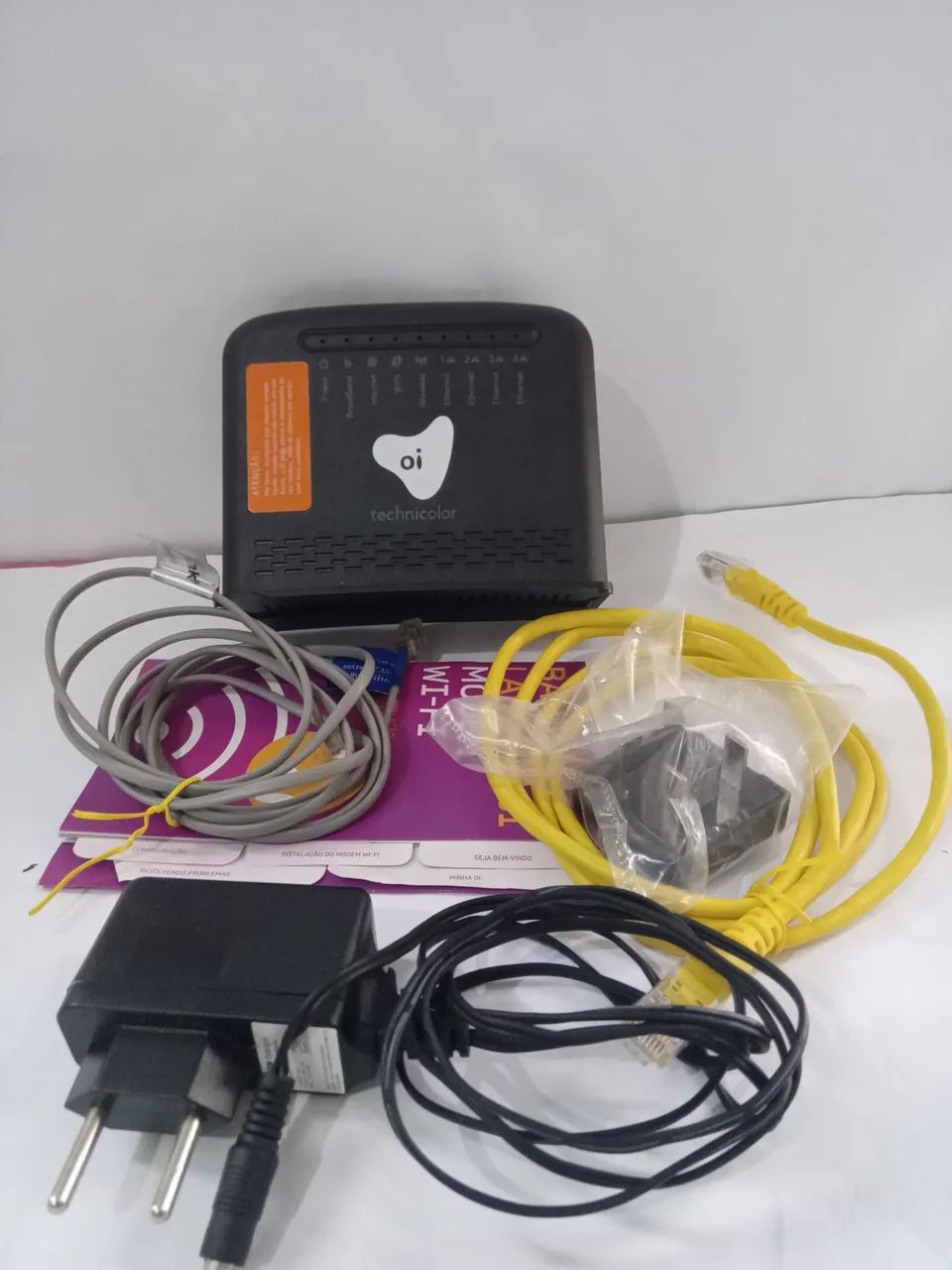 Modem Roteador em perfeito estado .acompanha todos os cabos 