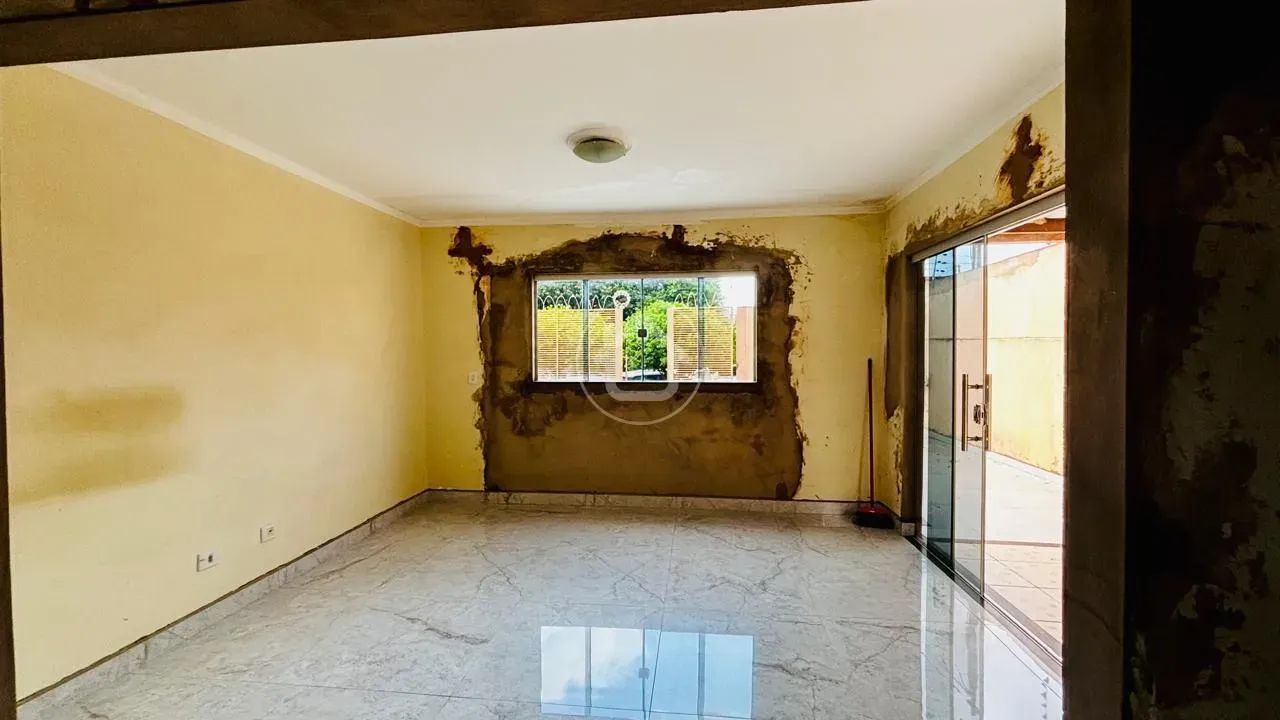 CASA COM MUITO ESPAÇO DE QUINTAL - Foto 3