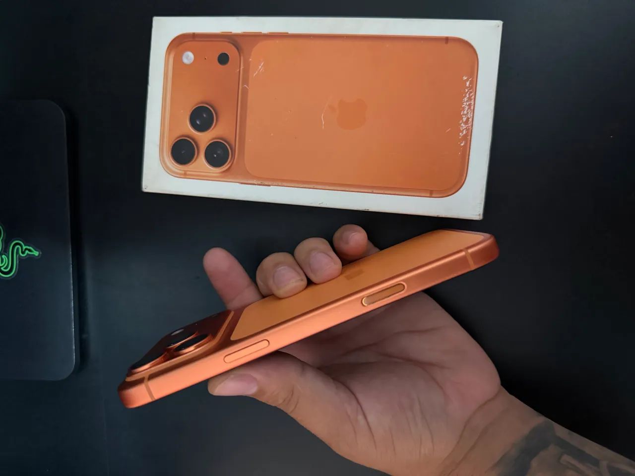 iPhone 17 pro max laranja  - Foto 5