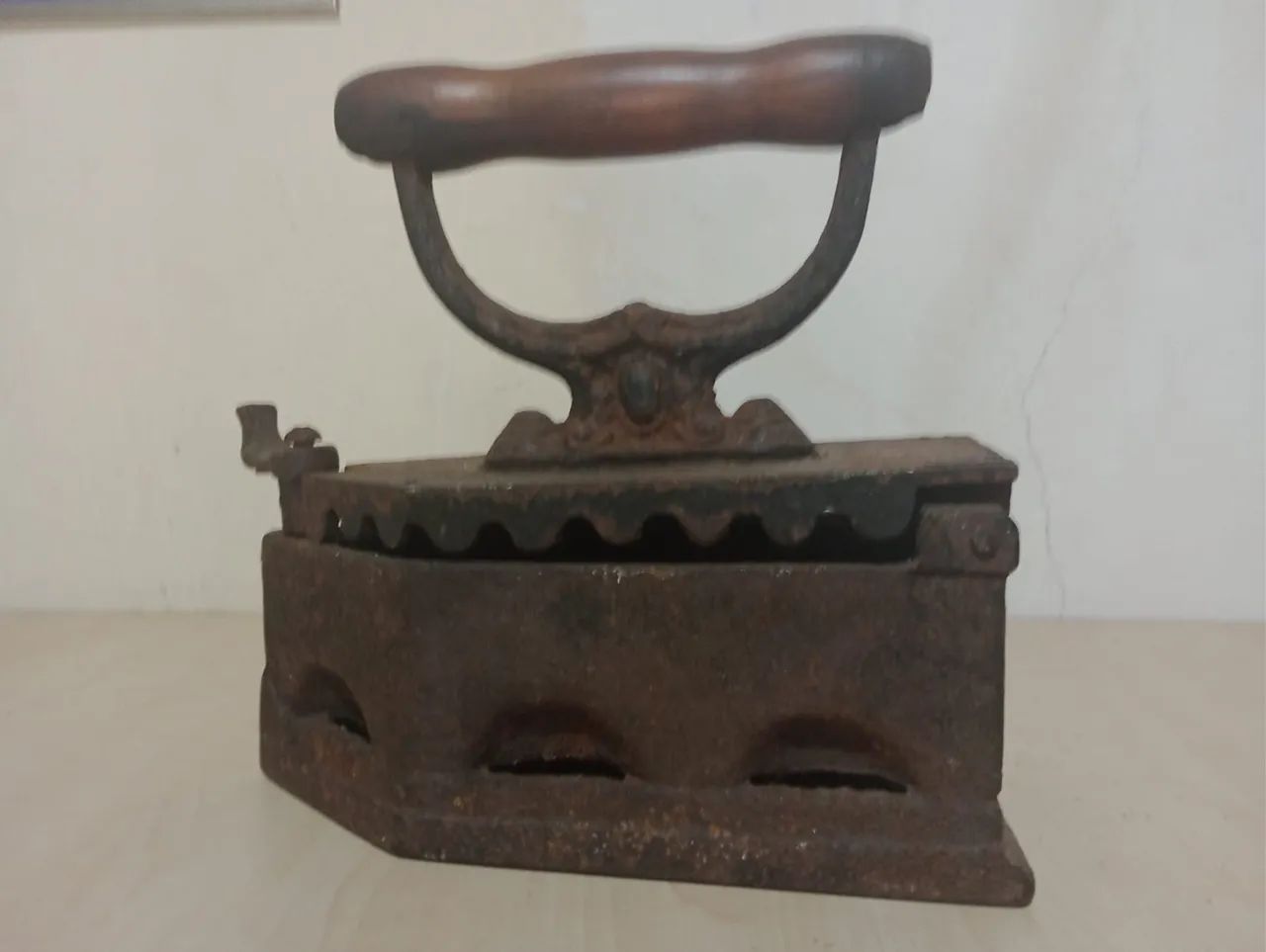 Ferro de passar antigo - Foto 3
