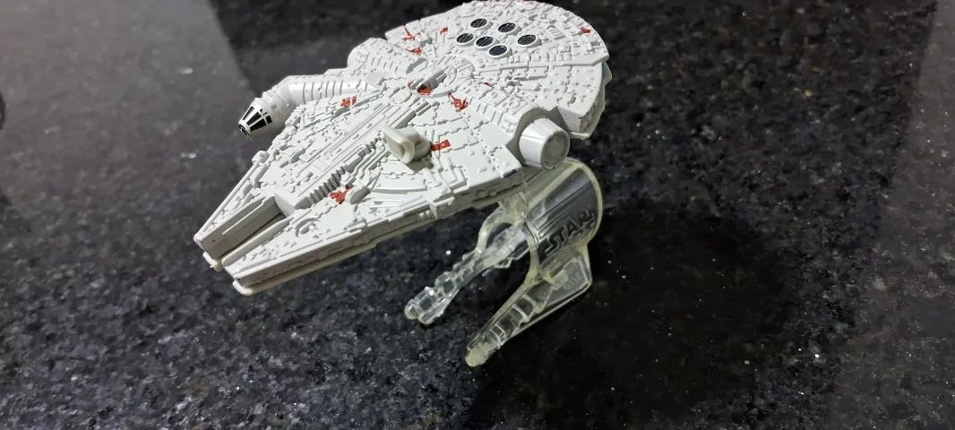 coleção Star Wars hotwheels Nave Falcon 
