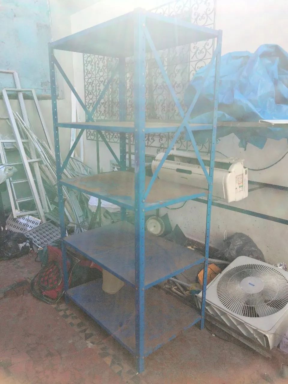 Estante de ferro usada