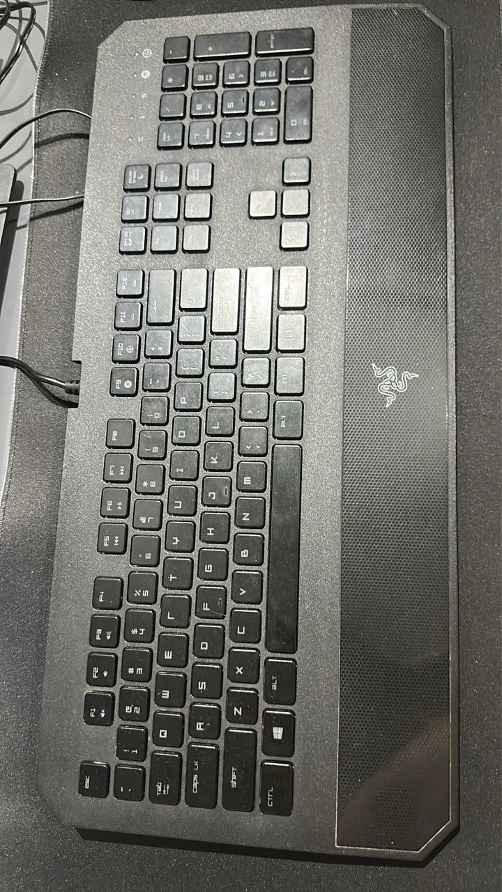 Teclado Razer Deathstalker Chroma