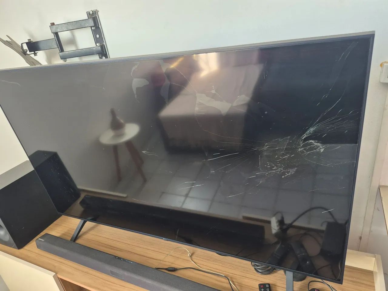 Tv LG,  50 polegadas ( para retirada de peças ) tela trincada  - Foto 2